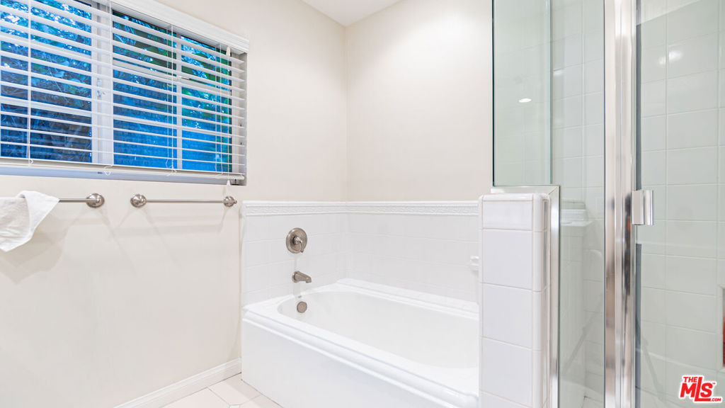 863 Manning Avenue - Photo 21