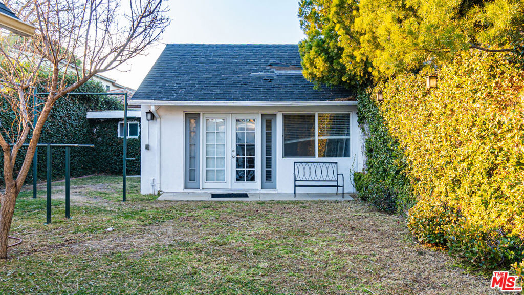 863 Manning Avenue - Photo 35