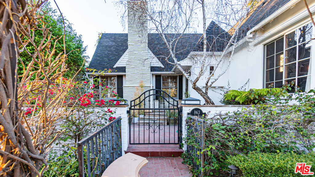 863 Manning Avenue - Photo 38