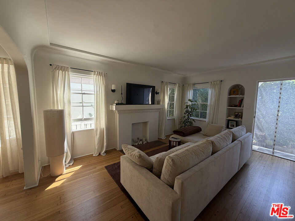 643 Vernon Avenue - Photo 6