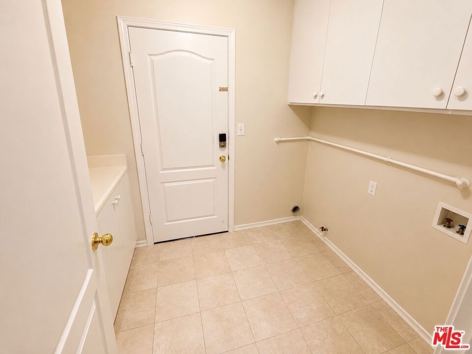 7371 Westcliff Drive - Photo 8