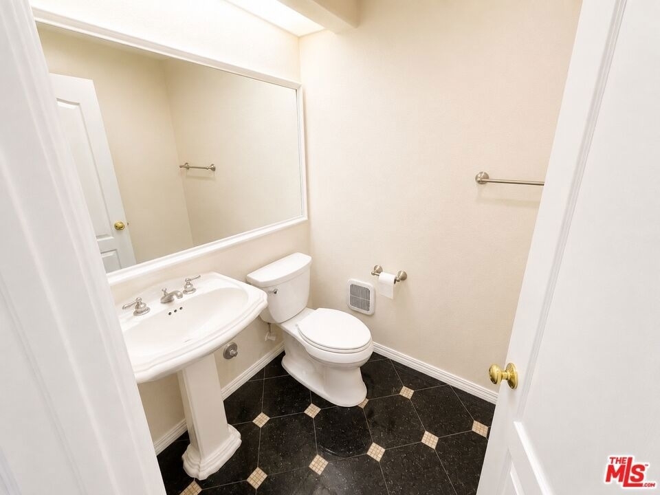 7371 Westcliff Drive - Photo 7