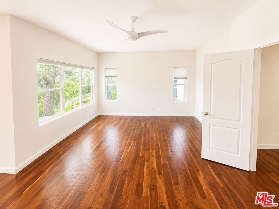 7371 Westcliff Drive - Photo 11