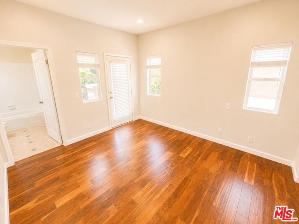 7371 Westcliff Drive - Photo 22