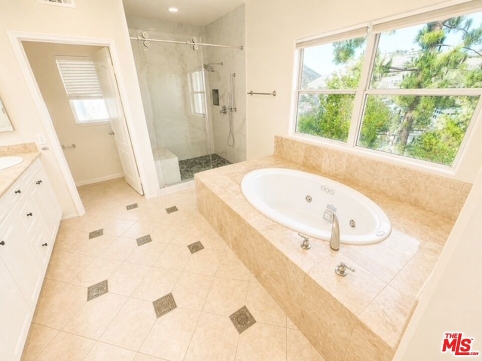 7371 Westcliff Drive - Photo 15