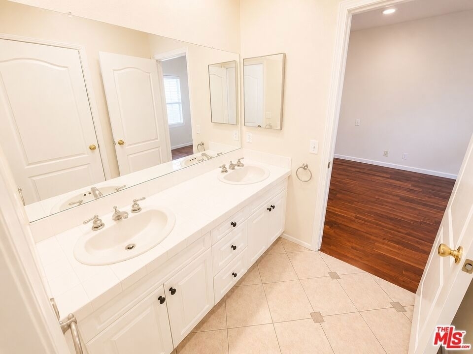 7371 Westcliff Drive - Photo 18
