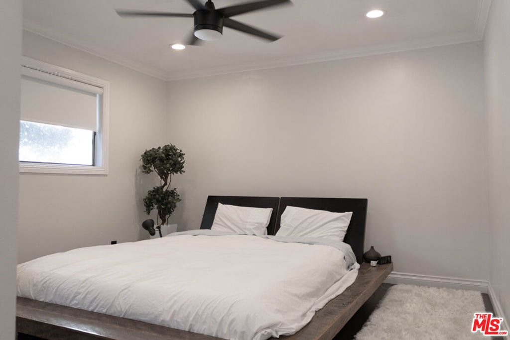 5651 Windsor Way - Photo 7