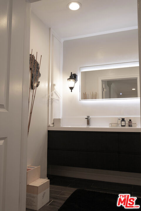 5651 Windsor Way - Photo 10