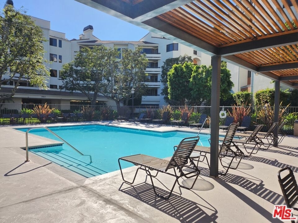2122 Century Park Lane - Photo 35