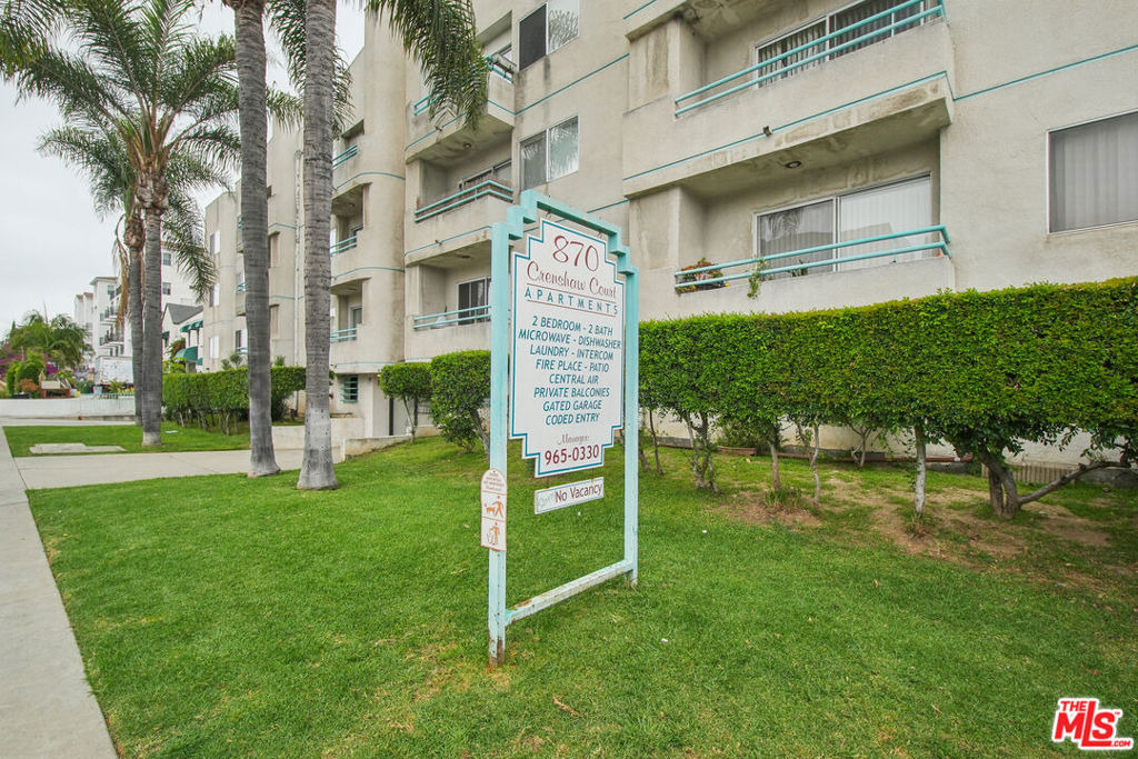 870 Crenshaw Boulevard - Photo 24