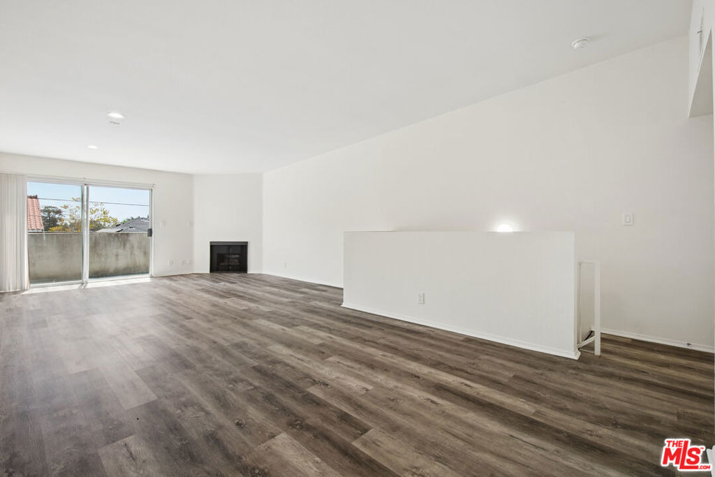 870 Crenshaw Boulevard - Photo 5