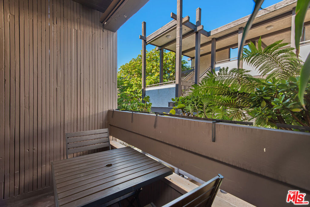 7742 Redlands - Photo 8