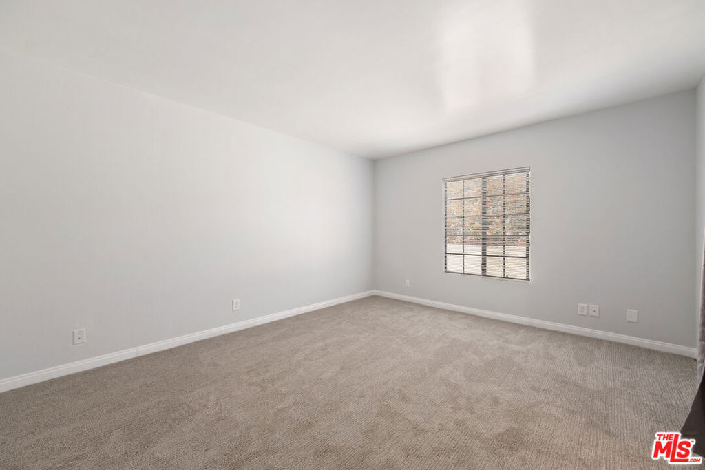 2337 Oak Street - Photo 25