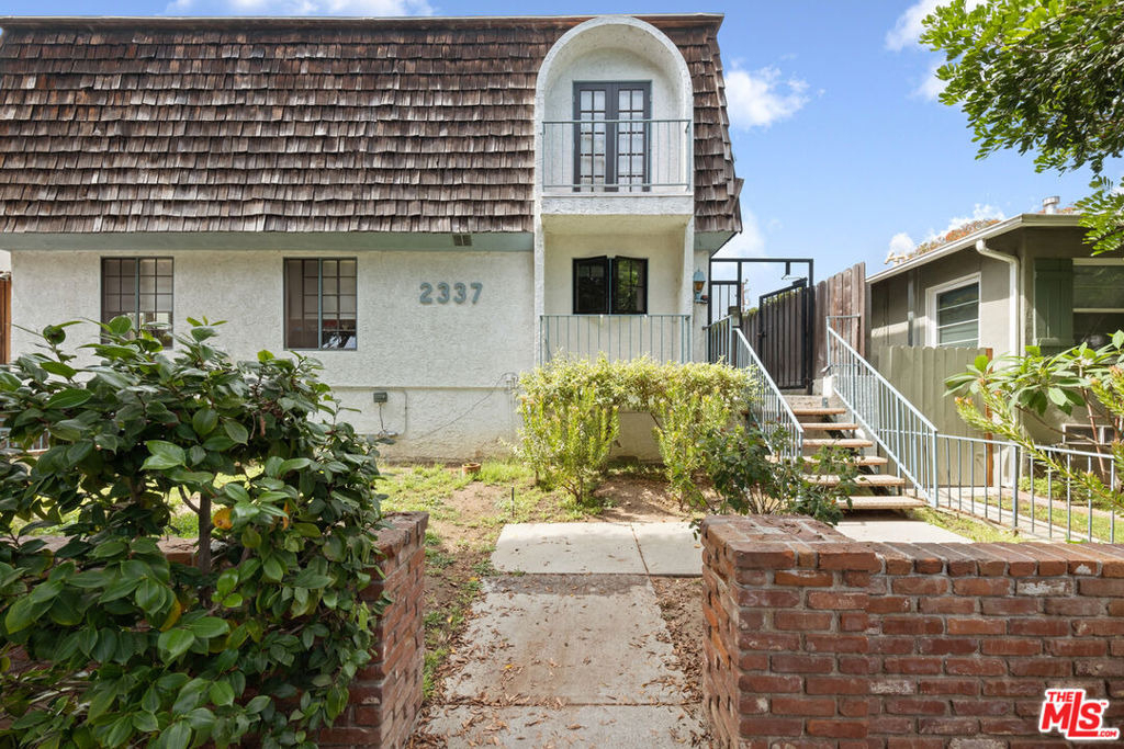 2337 Oak Street - Photo 3