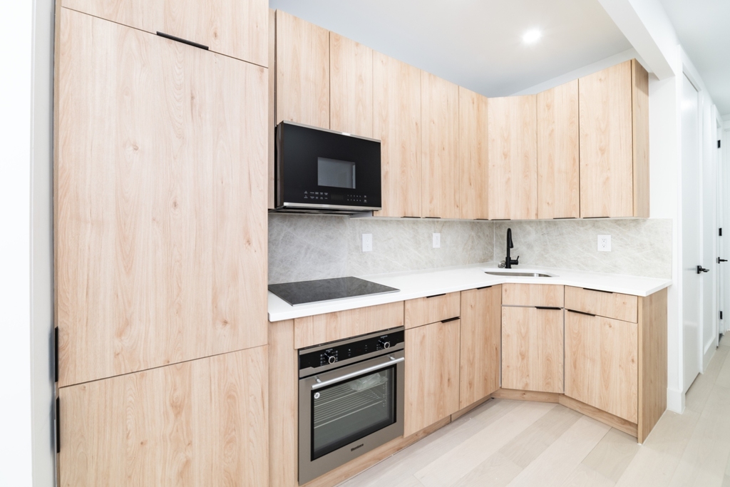 47 St Marks Place - Photo 5