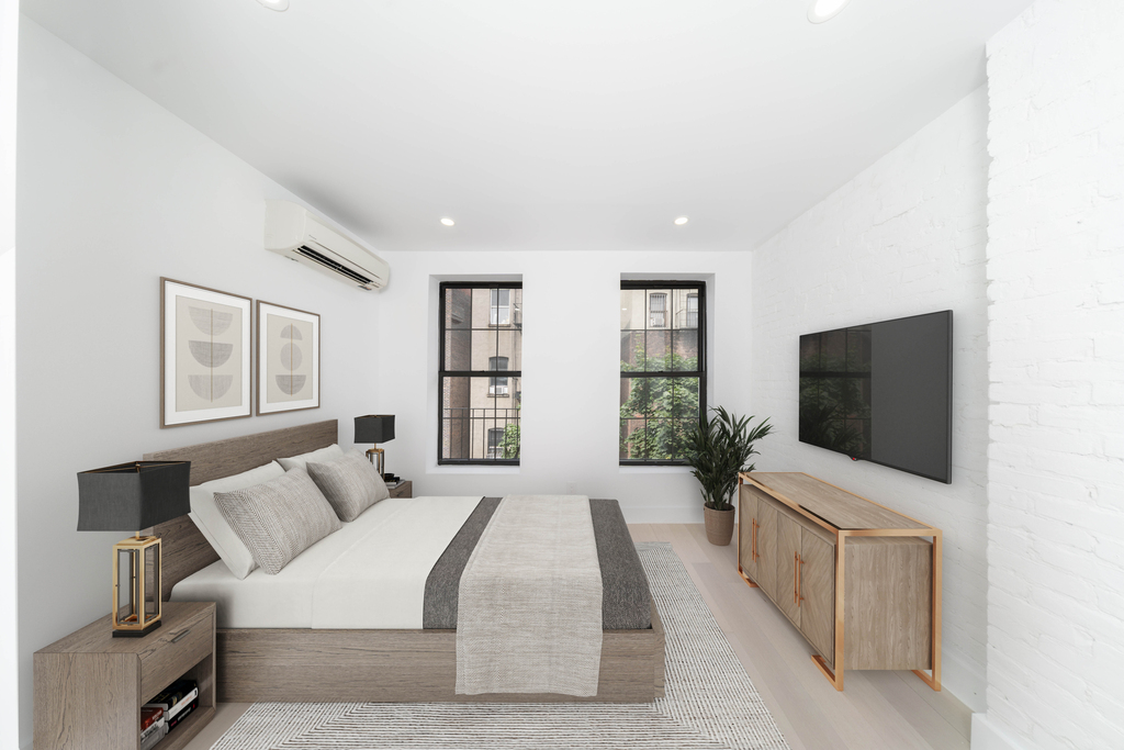 47 St Marks Place - Photo 2