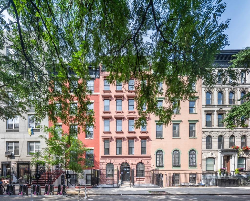 47 St Marks Place - Photo 10