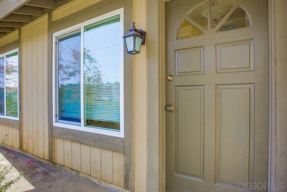 14140 Barrymore St. - Photo 6