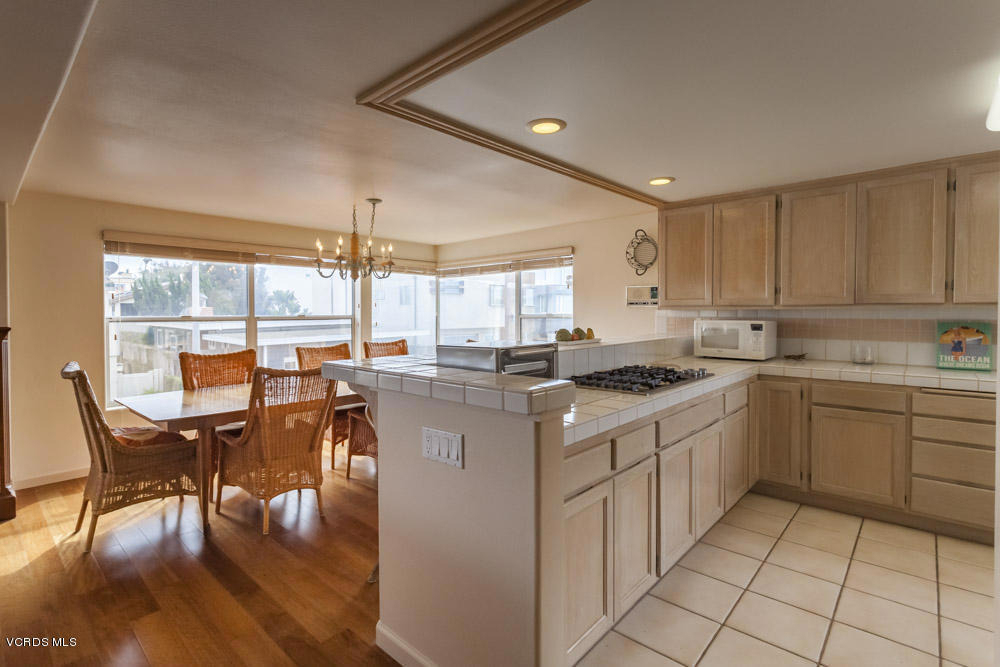 1201 Cornwall Lane - Photo 8