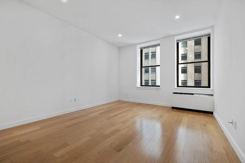 37 Wall Street  - Photo 0