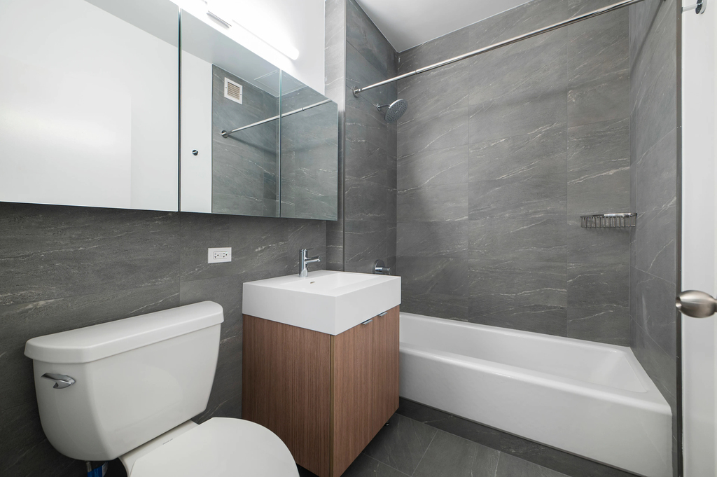 21 West Street - Photo 4