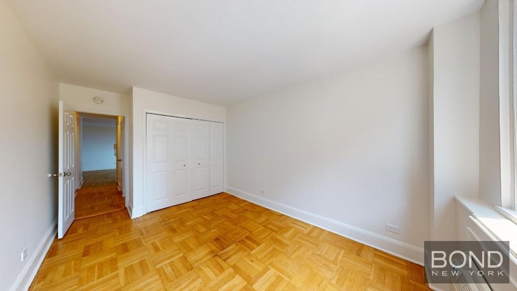 East 79th Street - Photo 4