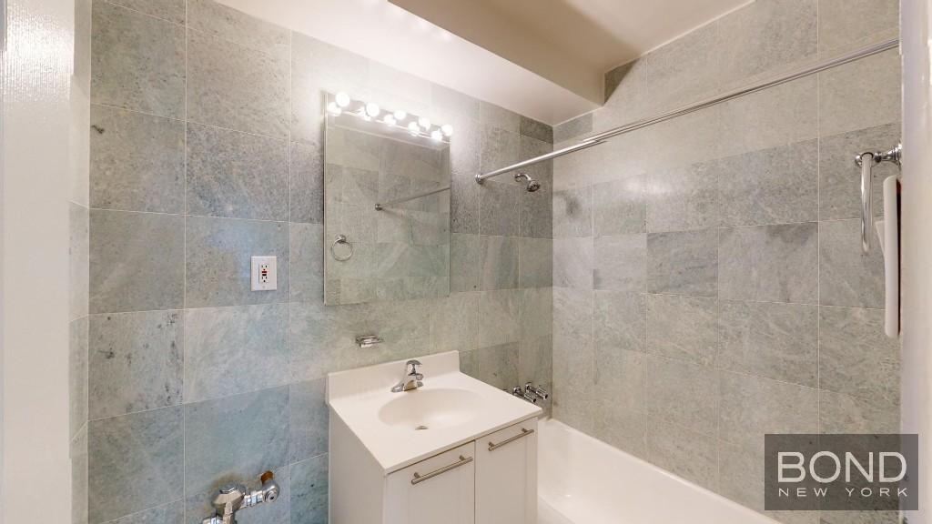 East 79th Street - Photo 5
