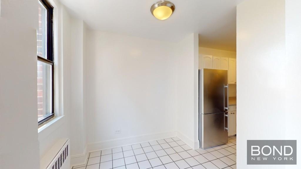 East 79th Street - Photo 2