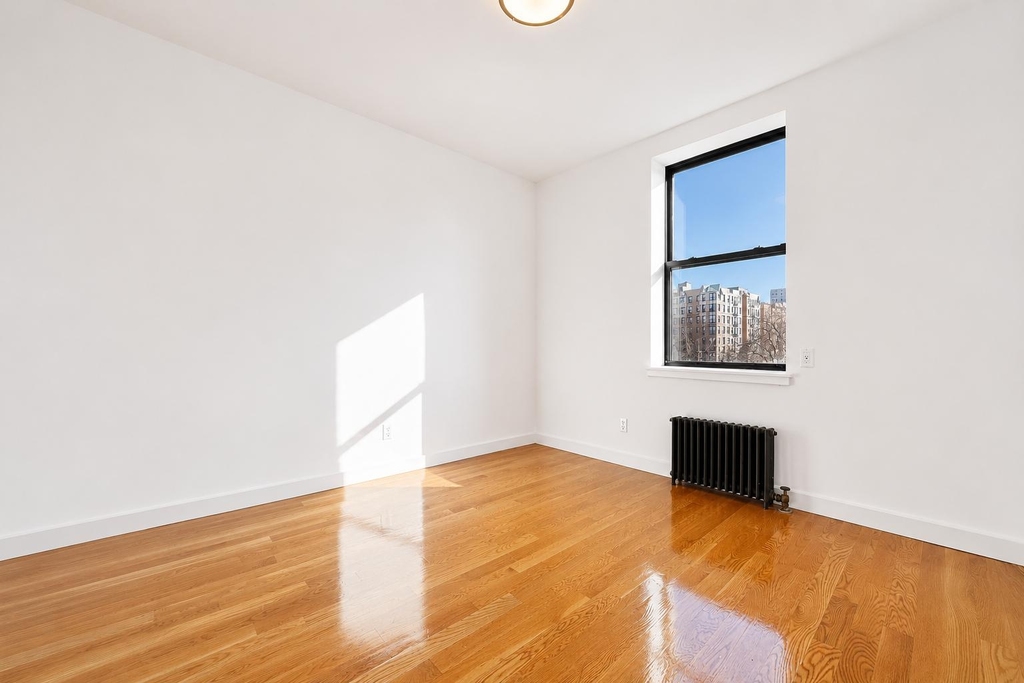 601 West 137th Street - Photo 7