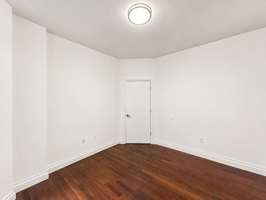 601 West 137th Street - Photo 6