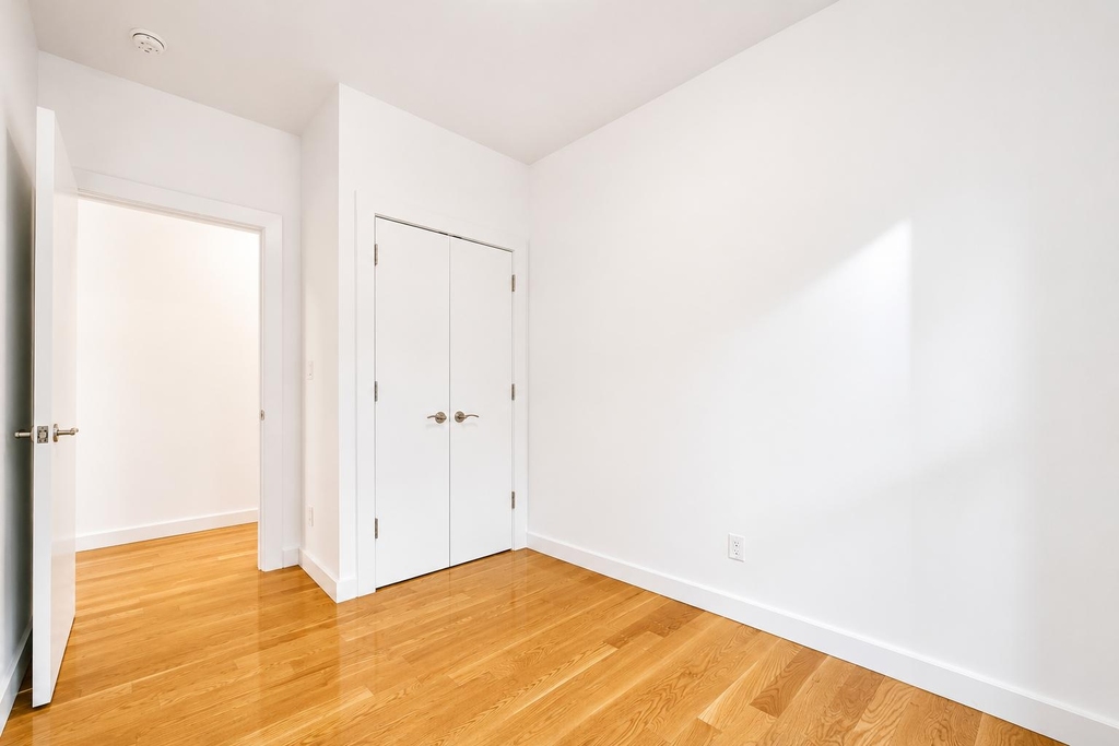 601 West 137th Street - Photo 6