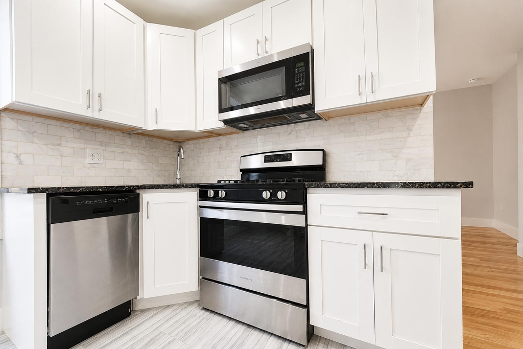 54 Vermilyea Ave - Photo 11