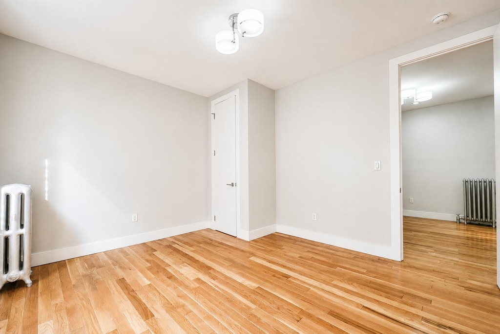 54 Vermilyea Ave - Photo 5