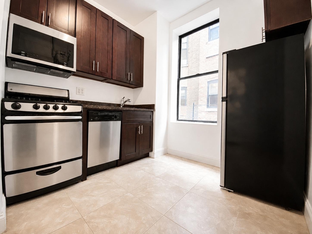 529 West 151st Street - Photo 10