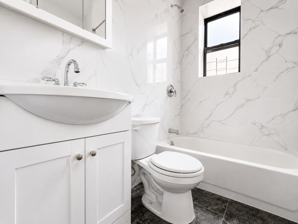 87 Post Avenue - Photo 10