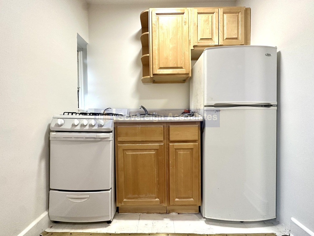 936 West End Avenue - Photo 2