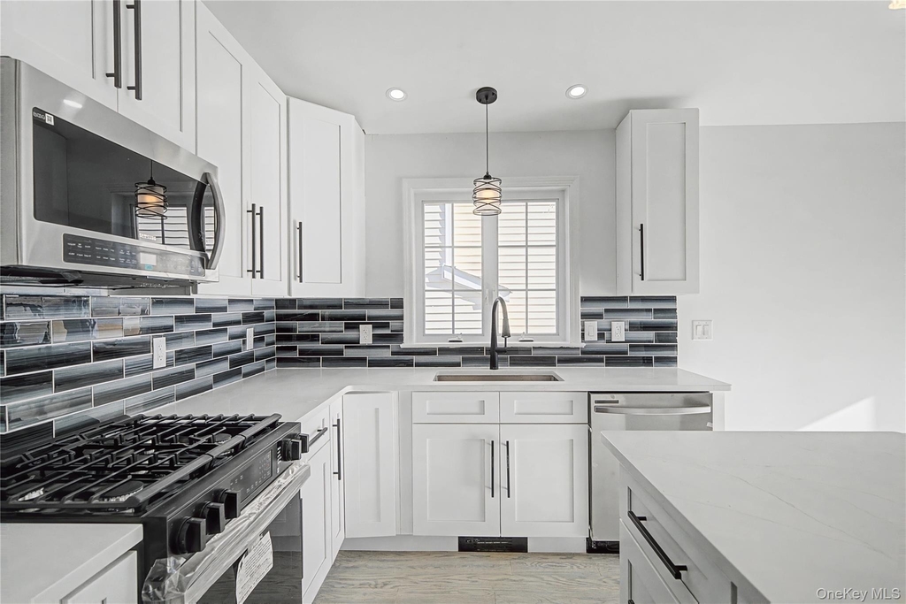 25 Clinton Street - Photo 17