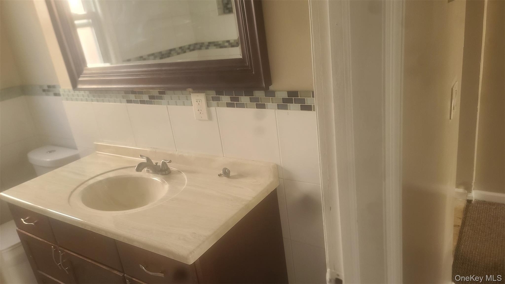 194-31 115th Drive - Photo 3