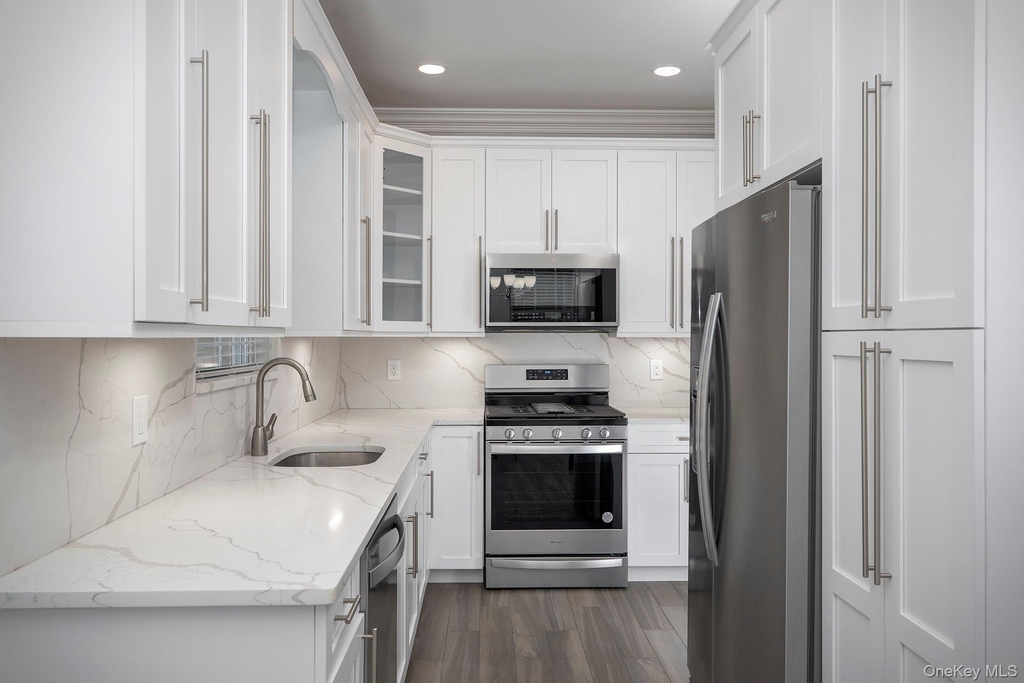 37 Oak Ridge Circle - Photo 1