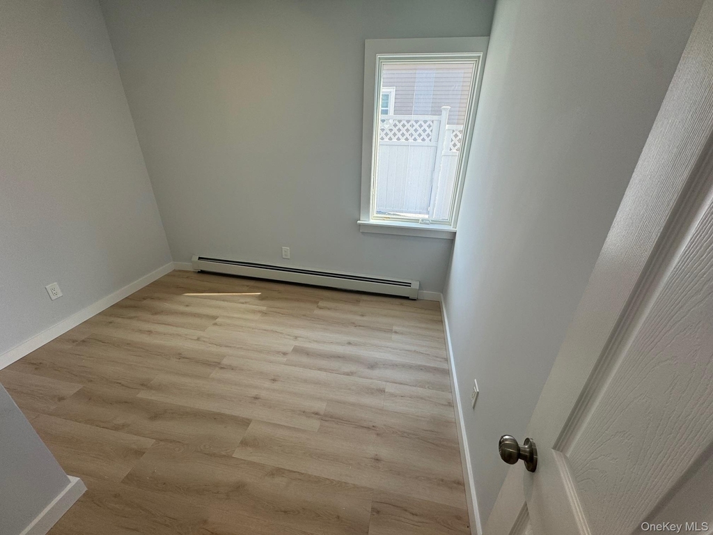 34 Bush Avenue - Photo 6