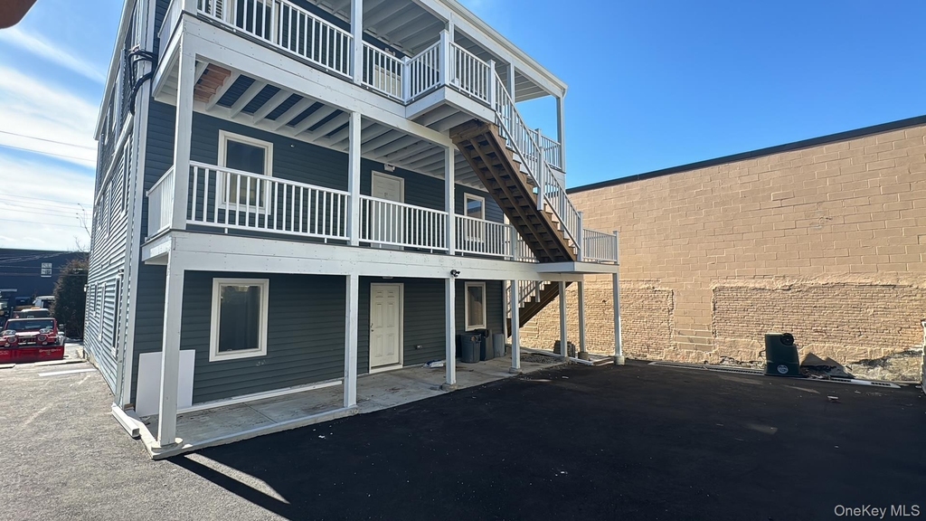 34 Bush Avenue - Photo 11