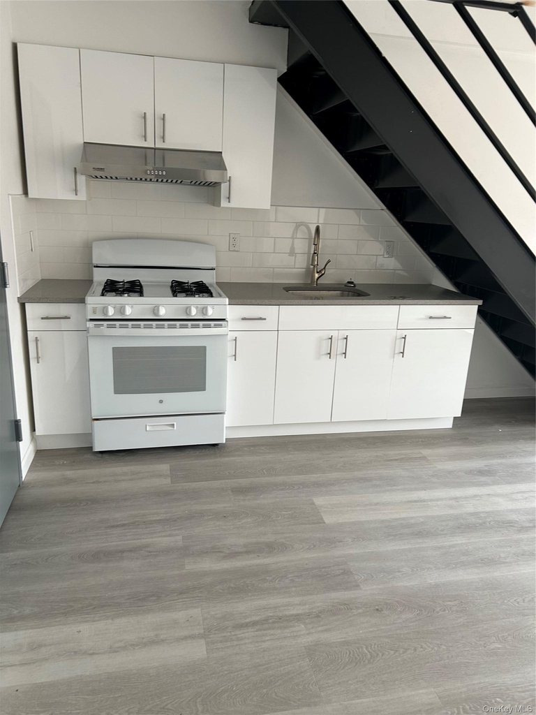6-05 129st Street - Photo 1