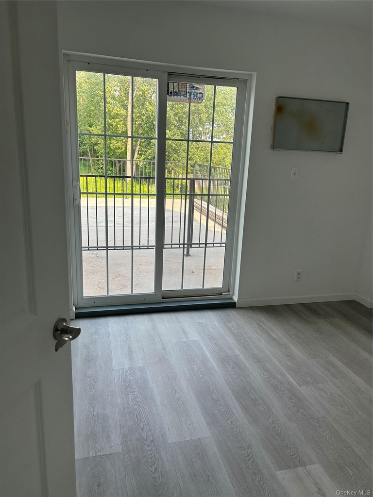 6-05 129st Street - Photo 2