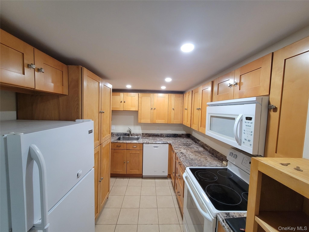 44 Main Street - Photo 2