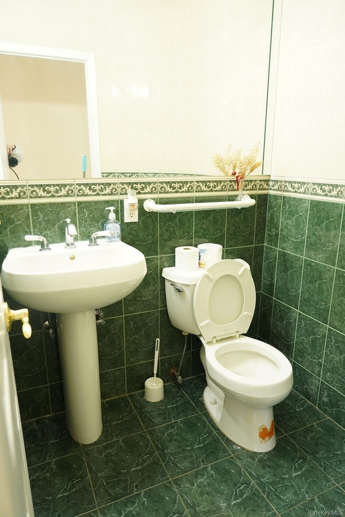 111 Fulton Avenue - Photo 16