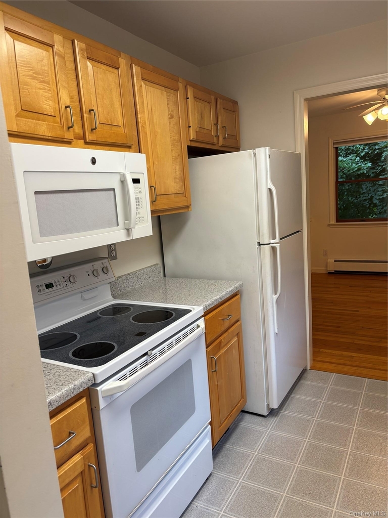 600 Route 22 - Photo 2