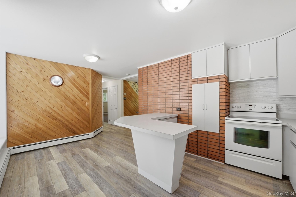 58 Carolyn Road E - Photo 12