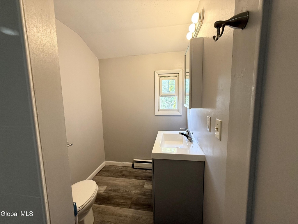 741 Hudson Avenue - Photo 9
