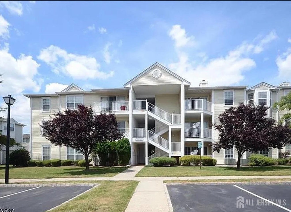 225 Rachel Court - Photo 0