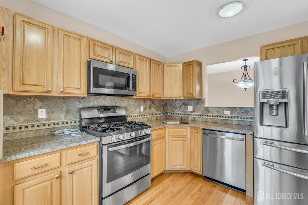 8 Edith Drive - Photo 14